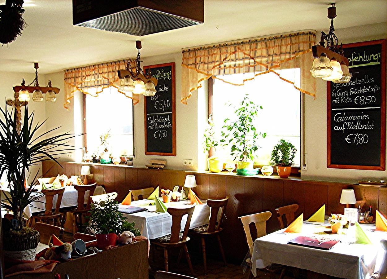 Gasthof Goldener Stern Аален Екстериор снимка
